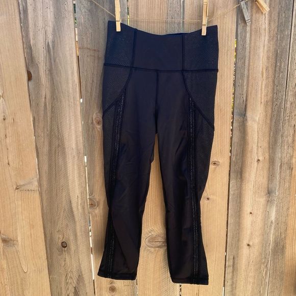LuluLemon black leggings size 4 - Picture 2 of 11